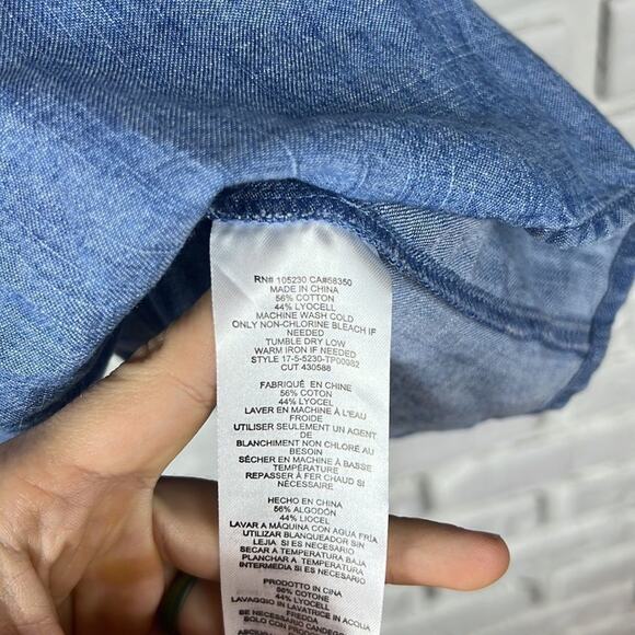Joie lace up chambray top size small - Picture 9 of 11